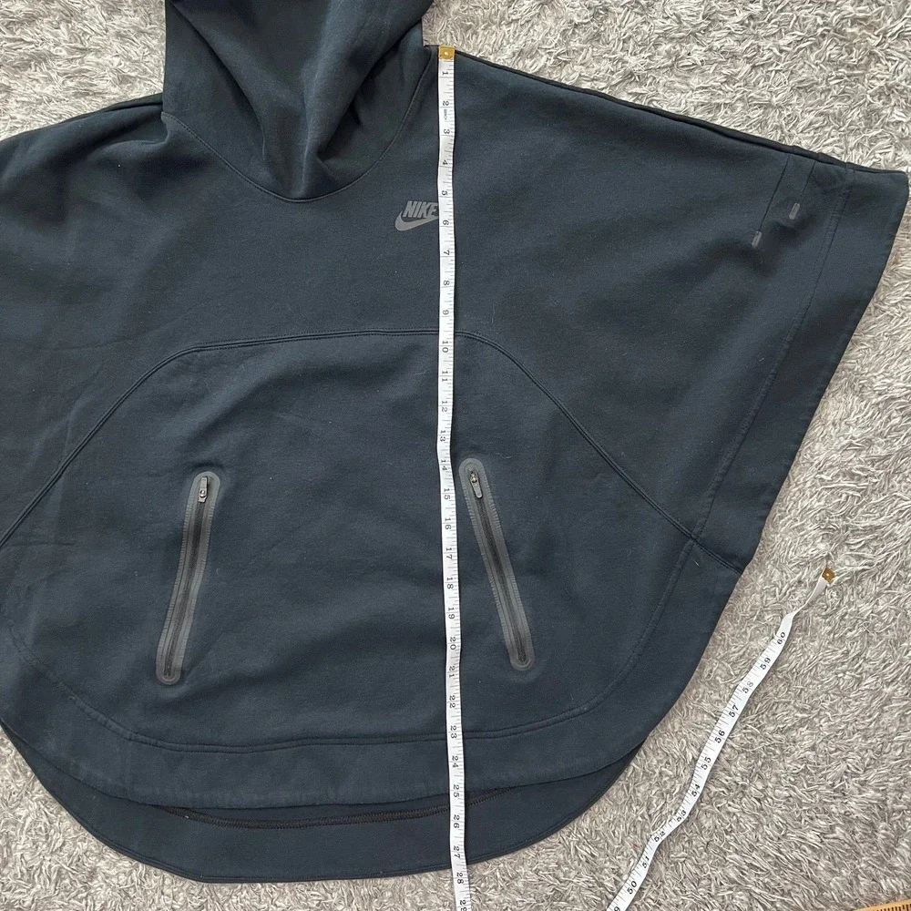 Nike Tech Poncho Pullover Womens XS Scuba Black Hooded Oversize Activewear - Picture 8 of 8